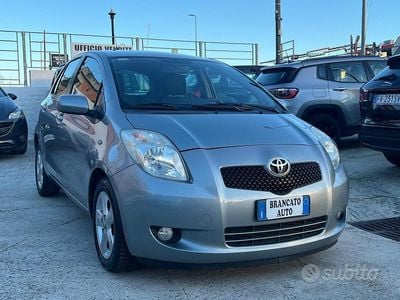 Grigio Usata 2007 Toyota Yaris Sol Berlina | 3800 € (Buon prezzo)