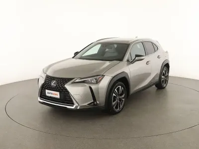 Usata Lexus UX 250h Luxury Line 184 CV (135 kW) 2019 Grigio SUV