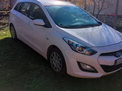 Usata Hyundai i30 100 CV (73 kW) 2013 Bianco Station wagon