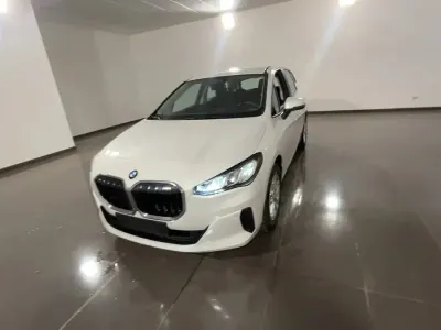 Usata BMW 218 Active Tourer 150 CV (110 kW) 2023 Mineralweiss metalizado Monovolume