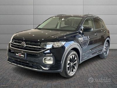 Usado VW T-Cross R-line 95 CV (69 kW) 2023 Negro SUV
