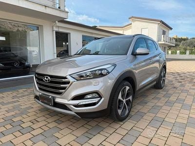 Usata Hyundai Tucson Xpossible 141 CV (103 kW) 2016 Giallo SUV
