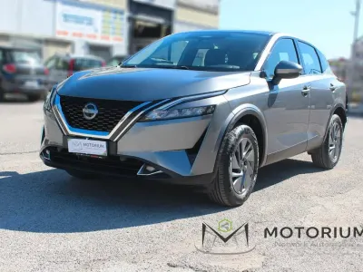 Używany Nissan Qashqai 140 KM (102 kW) 2023 Szary SUV