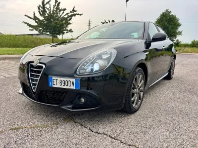 Usata Alfa Romeo Giulietta Exclusive 105 CV (77 kW) 2013 Nero Utilitaria