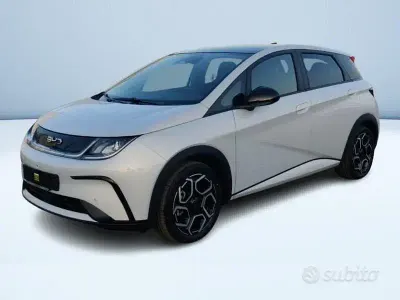 Nuova BYD Dolphin Design 2026 Bianco Utilitaria