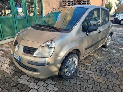 Usata Renault Modus Dynamique 75 CV (55 kW) 2007 Beige Monovolume