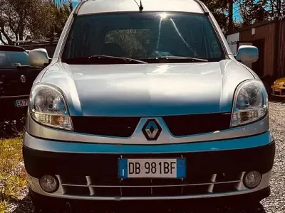 Usata Renault Kangoo Luxe 84 CV (61 kW) 2006 Grigio Monovolume