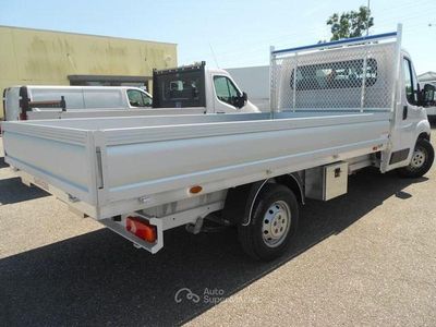 Usata Peugeot Boxer 165 CV (121 kW) 2021 Bianco pastello Furgone