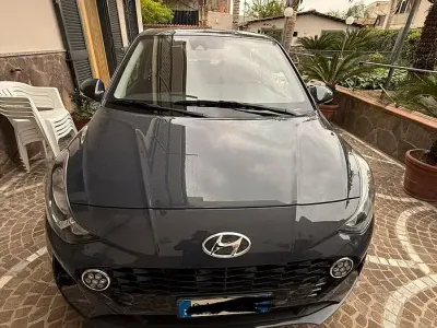 Begagnad Hyundai i10 67 HK (49 kW) 2022 Blå Halvkombi