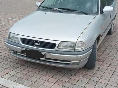 Käytetty Opel Astra Club 82 HP (60 kW) 1998 Harmaa Farmari