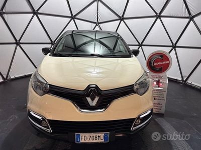 Usata Renault Captur Intens 90 CV (66 kW) 2016 Beige SUV