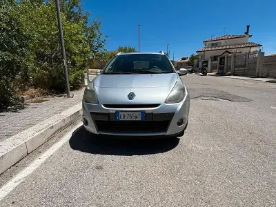 Usata Renault Clio 48 CV (35 kW) 2010 Grigio Station wagon