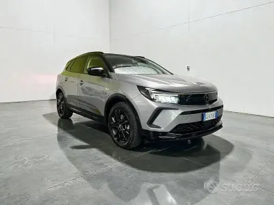 Usado Opel Grandland X GS Line 181 CV (133 kW) 2022 SUV