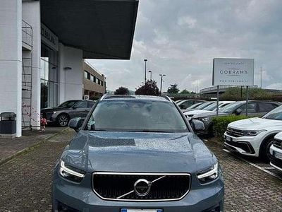 Usata Volvo XC40 150 CV (110 kW) 2019 Blu SUV
