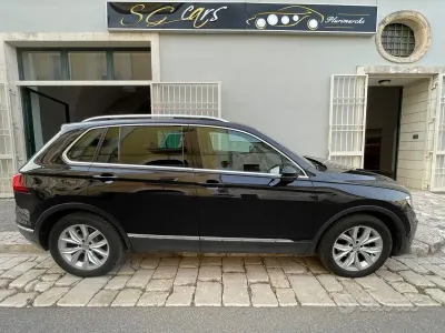 Usata VW Tiguan R-line 150 CV (110 kW) 2019 Nero SUV