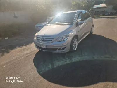Usata Mercedes A200 Avantgarde 109 CV (80 kW) 2009 Argento Berlina