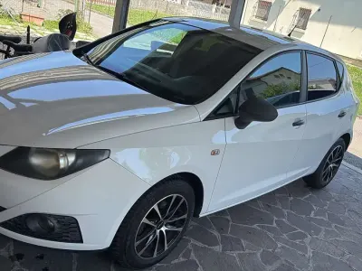 Usata Seat Ibiza Stylance 75 CV (55 kW) 2012 Berlina