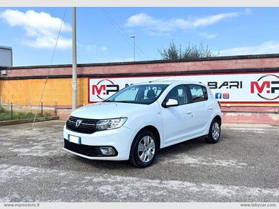 Usata Dacia Sandero Lauréate 90 CV (66 kW) 2017 Bianco Berlina