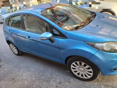 Usata Ford Fiesta 95 CV (69 kW) 2010 Berlina