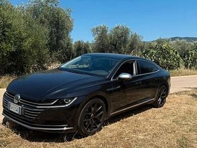 Usata VW Arteon 190 CV (139 kW) 2019 Nero Utilitaria