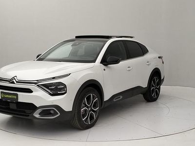 Usata Citroën e-C4 Shine 114 kW (156 CV) 2023 Bianco metallizzato Berlina
