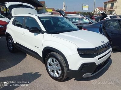 Usata Jeep Avenger Altitude 100 CV (73 kW) 2024 Bianco SUV