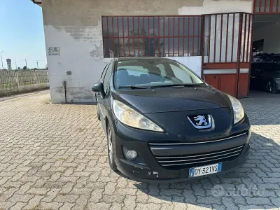 Usata Peugeot 207 90 CV (66 kW) 2009 Grigio Berlina