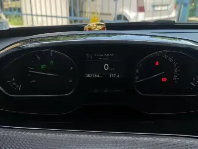 Usata Peugeot 2008 Allure 102 CV (75 kW) 2019 Grigio SUV