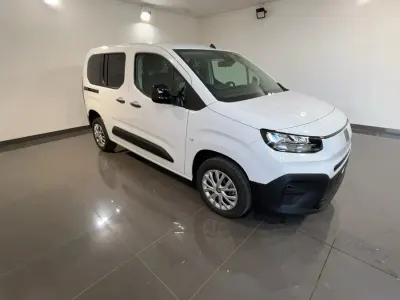 Nuova Fiat Doblò 130 CV (95 kW) 2026 549  blanco gelato Monovolume