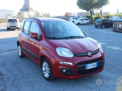Usata Fiat Panda Lounge 95 CV (69 kW) 2015 Rosso Utilitaria