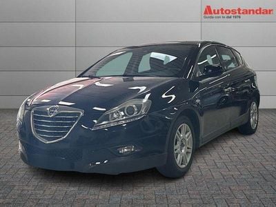 Begagnad Lancia Delta Gold 120 HK (88 kW) 2013 Svart Halvkombi