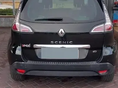 Usata Renault Scénic III XMOD 110 CV (80 kW) 2013 Nero Monovolume