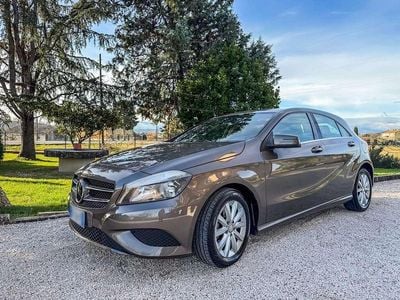 Usata Mercedes A180 109 CV (80 kW) 2013 Bronzo Berlina