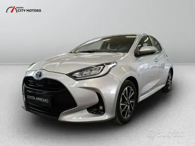 Usata Toyota Yaris Hybrid Trend 116 CV (85 kW) 2022 Argento Berlina