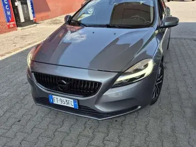 Usata Volvo V40 120 CV (88 kW) 2018 Berlina