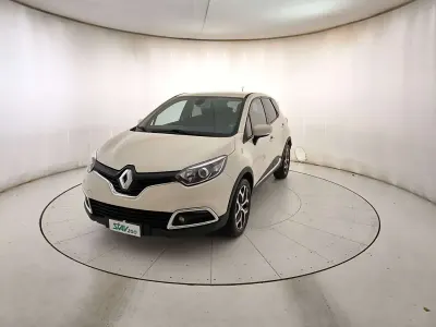 Usata Renault Captur 90 CV (66 kW) 2014 Beige cognac met. SUV