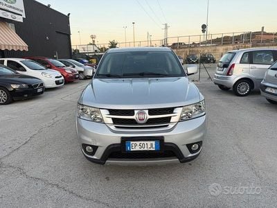 Usata Fiat Freemont Lounge 170 CV (125 kW) 2012 Grigio SUV