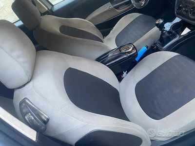 Usata Fiat Grande Punto 65 CV (47 kW) 2007 Grigio Utilitaria