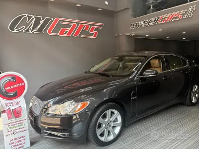 Usata Jaguar XF Premium Luxury 241 CV (177 kW) 2011 Grigio Berlina