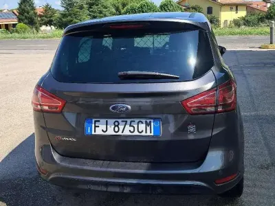 Usado Ford B-MAX Sport 75 CV (55 kW) 2017 Gris Monovolumen
