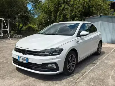 Usata VW Polo R-line 90 CV (66 kW) 2021 Bianco Utilitaria