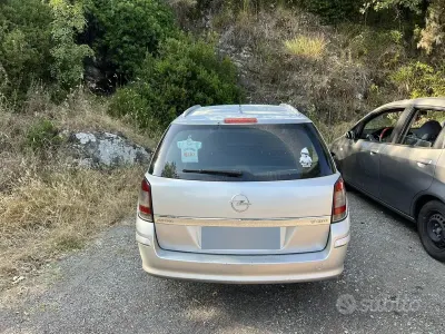 Usata Opel Astra 101 CV (74 kW) 2007 Grigio Station wagon