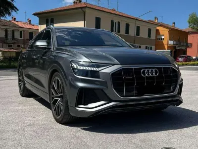 Usata Audi Q8 S-Line 286 CV (210 kW) 2019 Grigio SUV