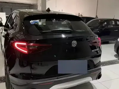 Usata Alfa Romeo Stelvio 160 CV (117 kW) 2022 Nero SUV