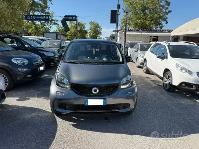 Usata Smart ForFour 71 CV (52 kW) 2016 Grigio Utilitaria