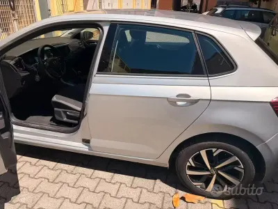 Usata VW Polo 90 CV (66 kW) 2021 Grigio Utilitaria