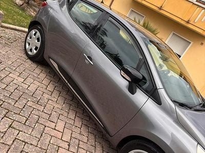 Usata Renault Clio IV 75 CV (55 kW) 2014 Grigio Berlina