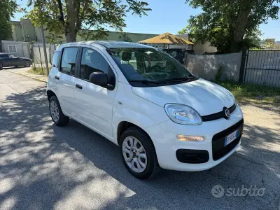Occasion Fiat Panda Lounge 70 ch (51 kW) 2018 Blanc Citadine