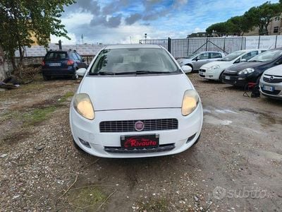 Usata Fiat Grande Punto Dynamic 77 CV (56 kW) 2009 Bianco Utilitaria