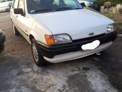 Usata Ford Fiesta 53 CV (38 kW) 1992 Bianco Utilitaria